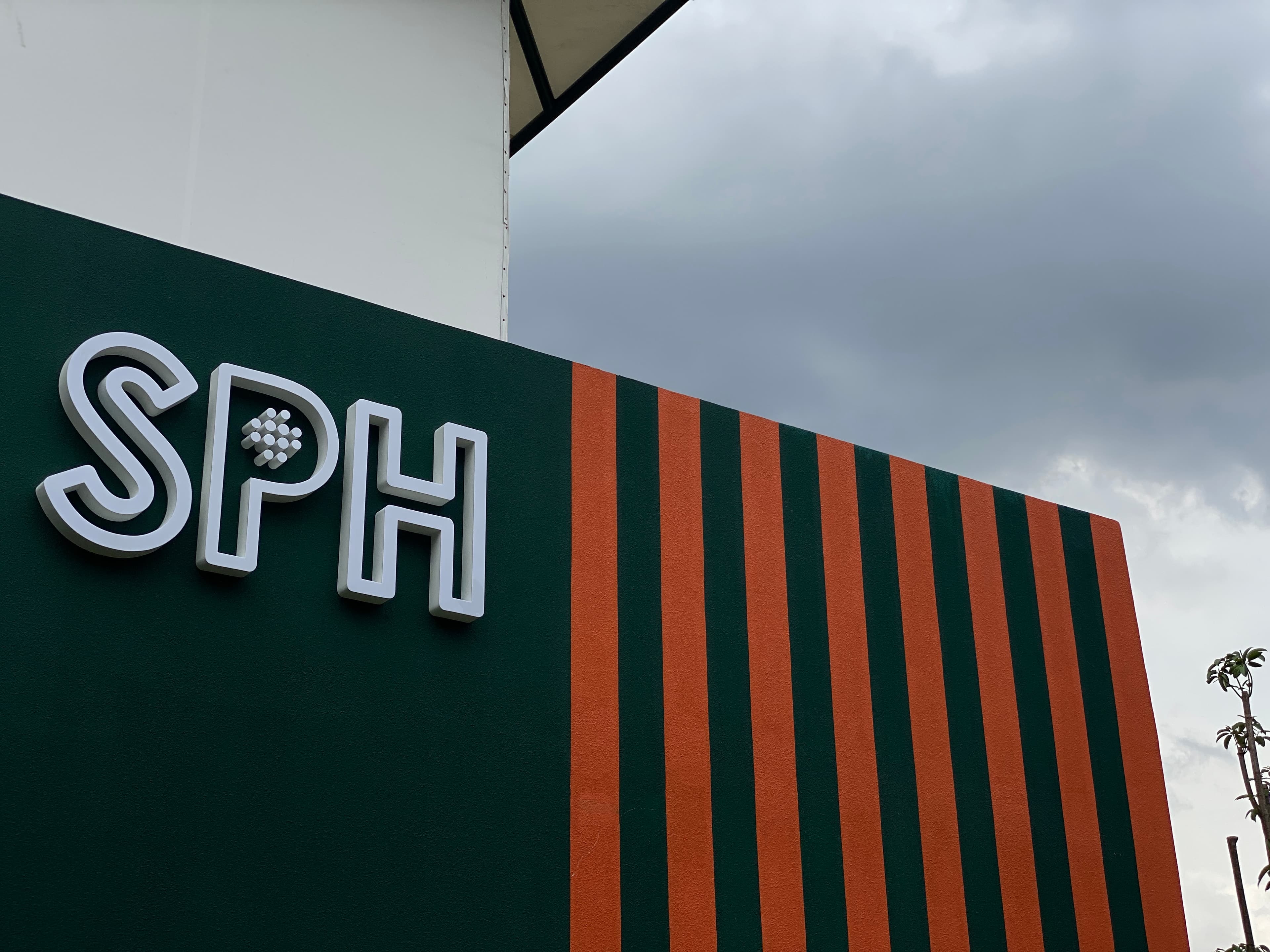 Social Padel House Setiabudi: Where the Game Meets the Social Scene